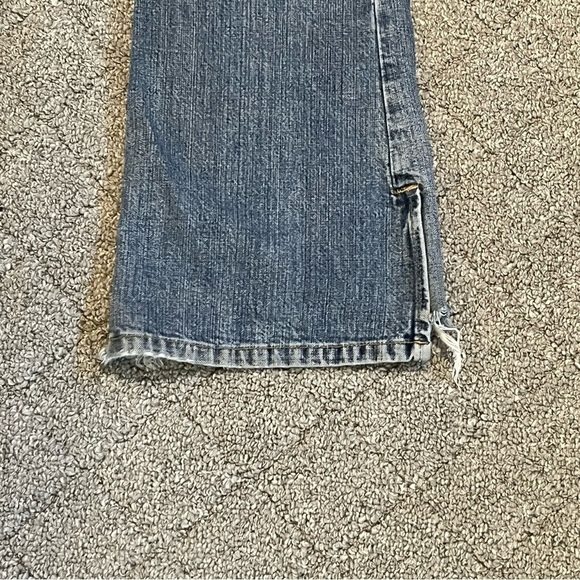 Lucky Brand Dungarees Skylo Flare Jeans Womens 8 Blue Distressed Denim - Picture 8 of 15